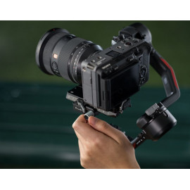 DJI RS 4 : stabilisateur compact pour APN & caméras hybrides