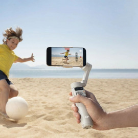 DJI Osmo Mobile 7 - un stabilisateur pour smartphone performant