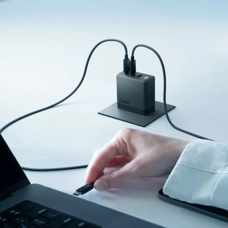 Kit de charge DJI Power GaN 140W | Chargeur + câble USB-C 7A