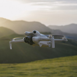 DJI Mini 4 Pro Fly More Combo (avec DJI RC 2)