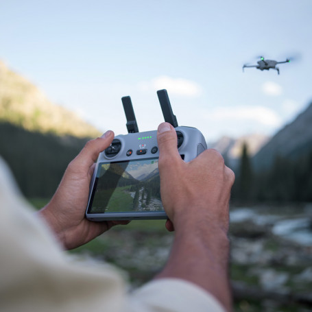 Le DJI Mini 4 Pro : Une révolution pour les pilotes de drones débutants -  TS2 Shop Products
