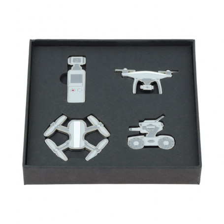 Lot de 4 pins / badges DJI (Goodies)