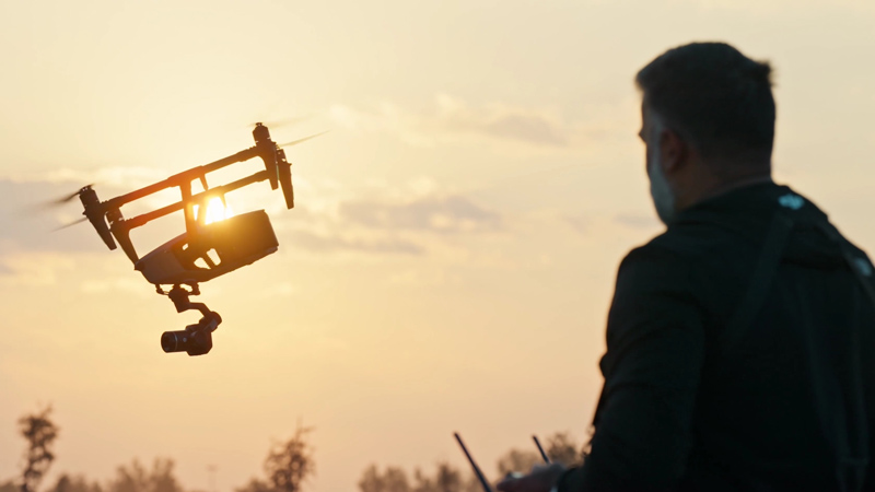 DJI Inspire : gamme de drones cinématographique en vol