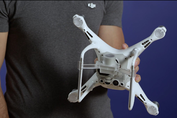 Taille du drone DJI Phantom 4 Pro V2.0