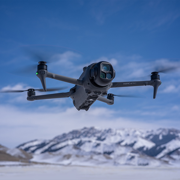 Quelles différences entre le DJI Mavic 4 Pro et le DJI Mavic 3 Pro