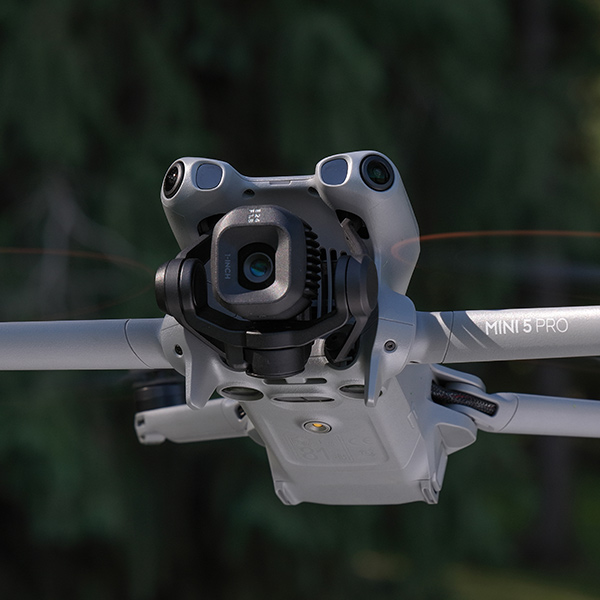 Prise de vue vertical DJI Mini 5 Pro
