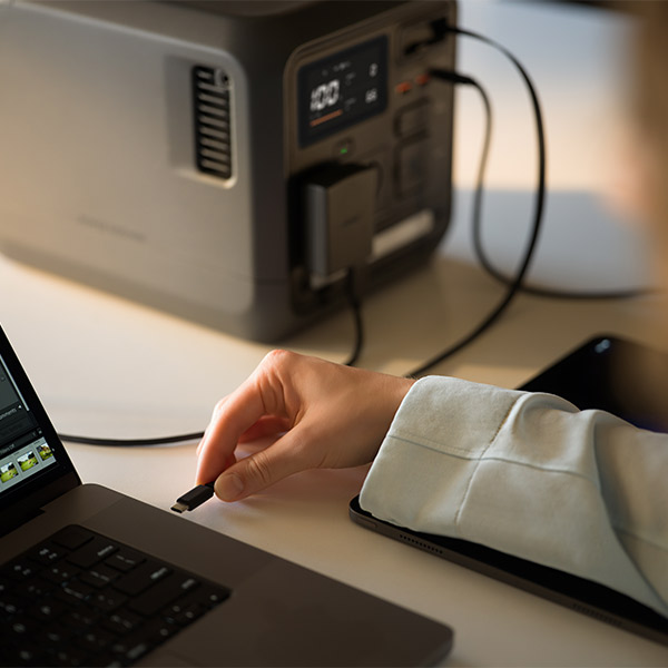 Câble rétractable de la DJI Power 1000 Mini