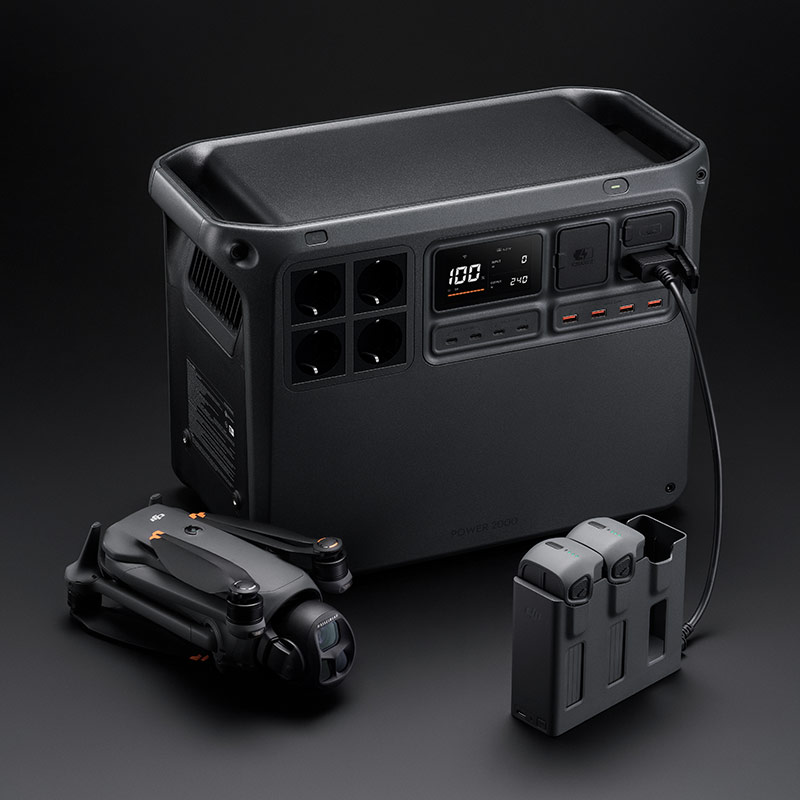 Les différents ports de la DJI Power 2000 et de la Power 1000