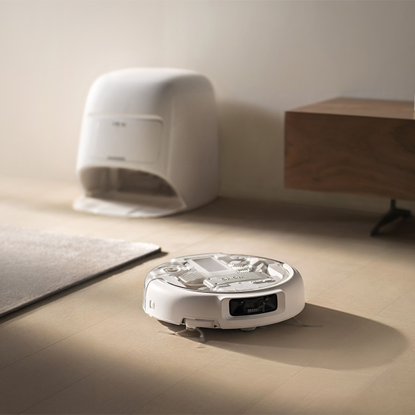 DJI ROMO A en nettoyage de sol