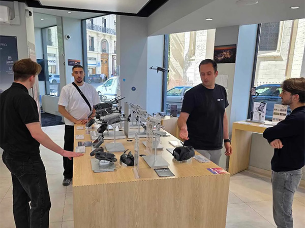 DJI Lyon - Boutique de High-Tech (Drones, Stabilisateurs, Caméras...)