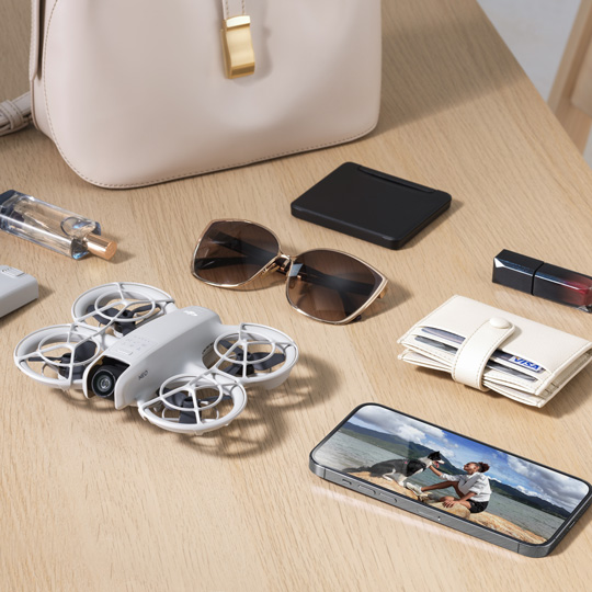 DJI Neo & objets du quotidien